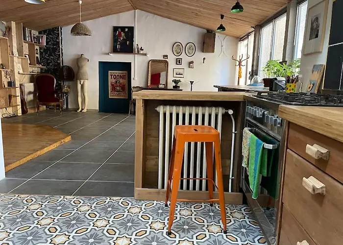 Loft-atelier A 公寓